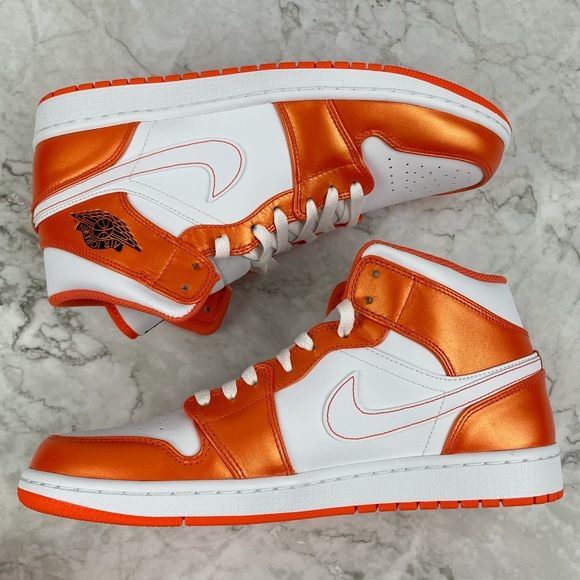 Nike Air Jordan 1 Mid SE Shoes Electro Orange 11 - Picture 6 of 12